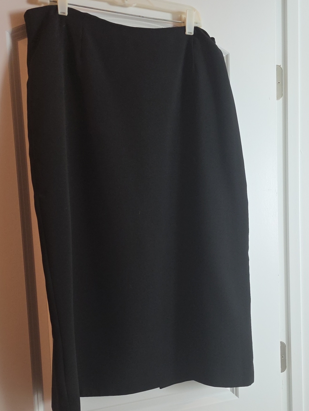 Jones Wear Black Pencil Skirt - Sleek Office Style